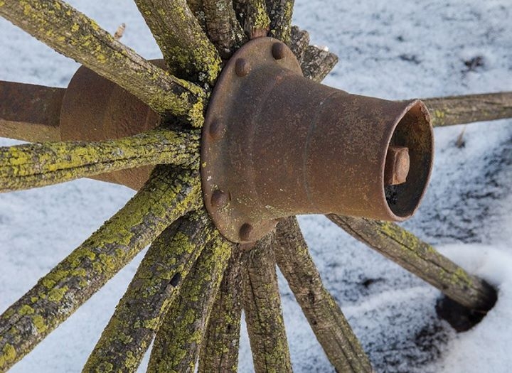 Hub and Spokes - Monches