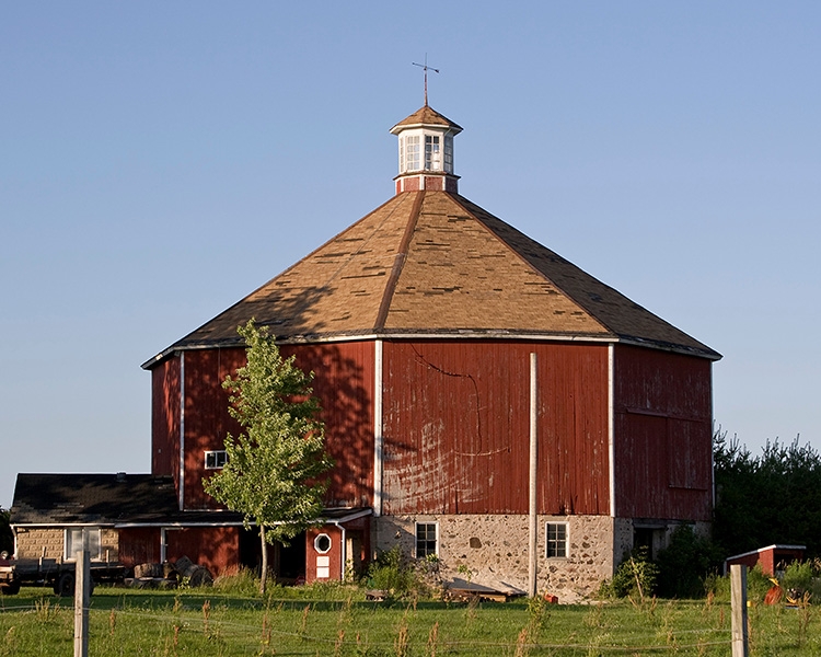 Octagon Barn - Ozaukee County, Wisconsin