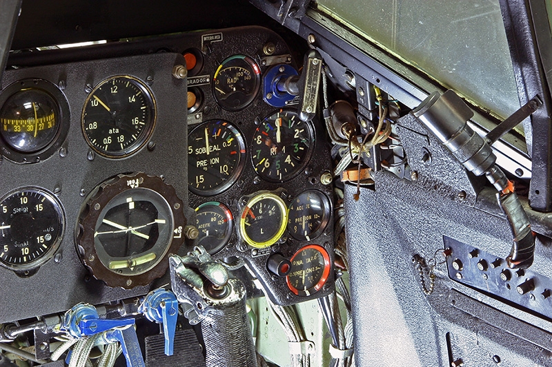 AirVenture Museum - A Study in Circles and Curves