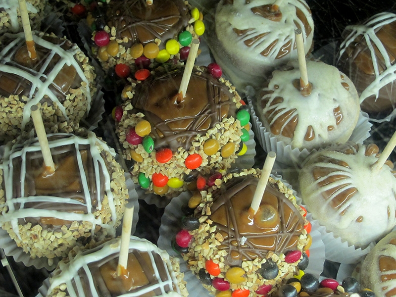 Decorated Caramel Apples