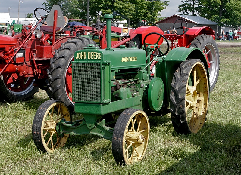 Lakeshore Antique Engine & Tractor Show