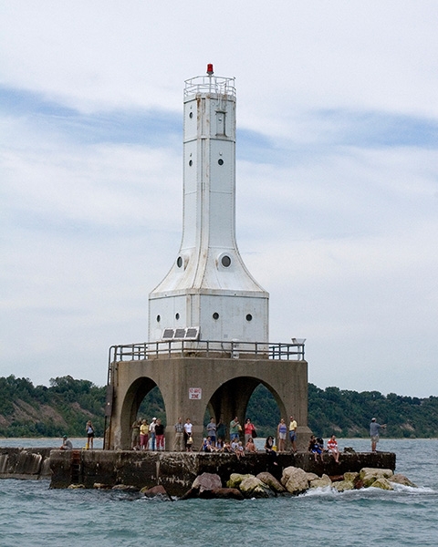 Port Washington, Wisconsin Pierhead Light - Lake Michigan
