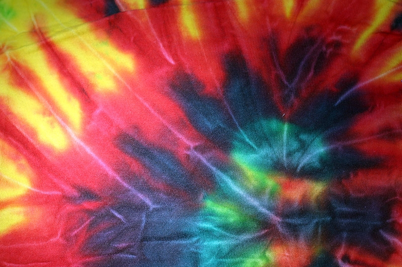 Tie-dyed cloth