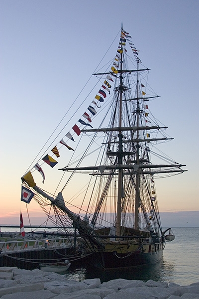 Brig Niagara (Erie, PA) - Sunrise