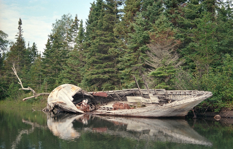 Abandoned boat in Chippewa Harbor