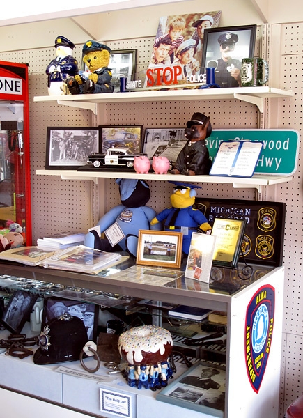 Lunch stop at Cops & Donuts in Clare