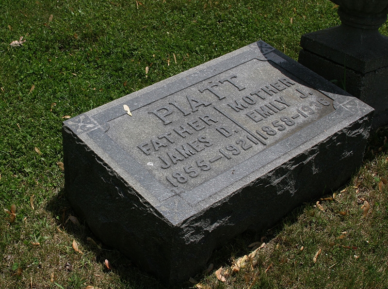 Piatt gravestone