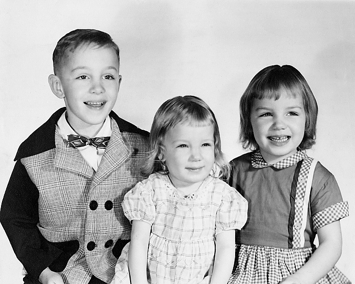 1950s+Phil%2C+Peggy+%26+Sue+Portra-3163798602-O