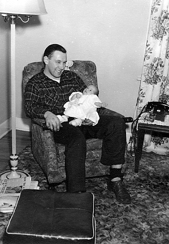 Dad+%26+Newborn+Phil-3163794886-O