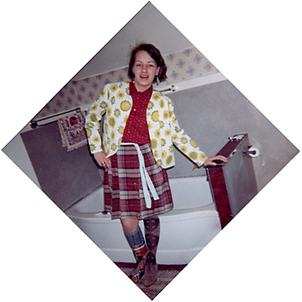 Sue+-+Height+of+Fashion-3163796313-O