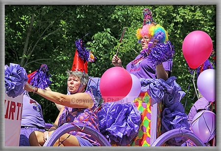 Chapeau Rouge – Red Hat Society