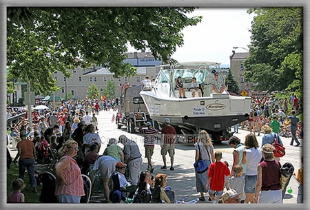 Last Float – Fish Day Committee