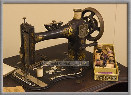 Antique Sewing Machinee
